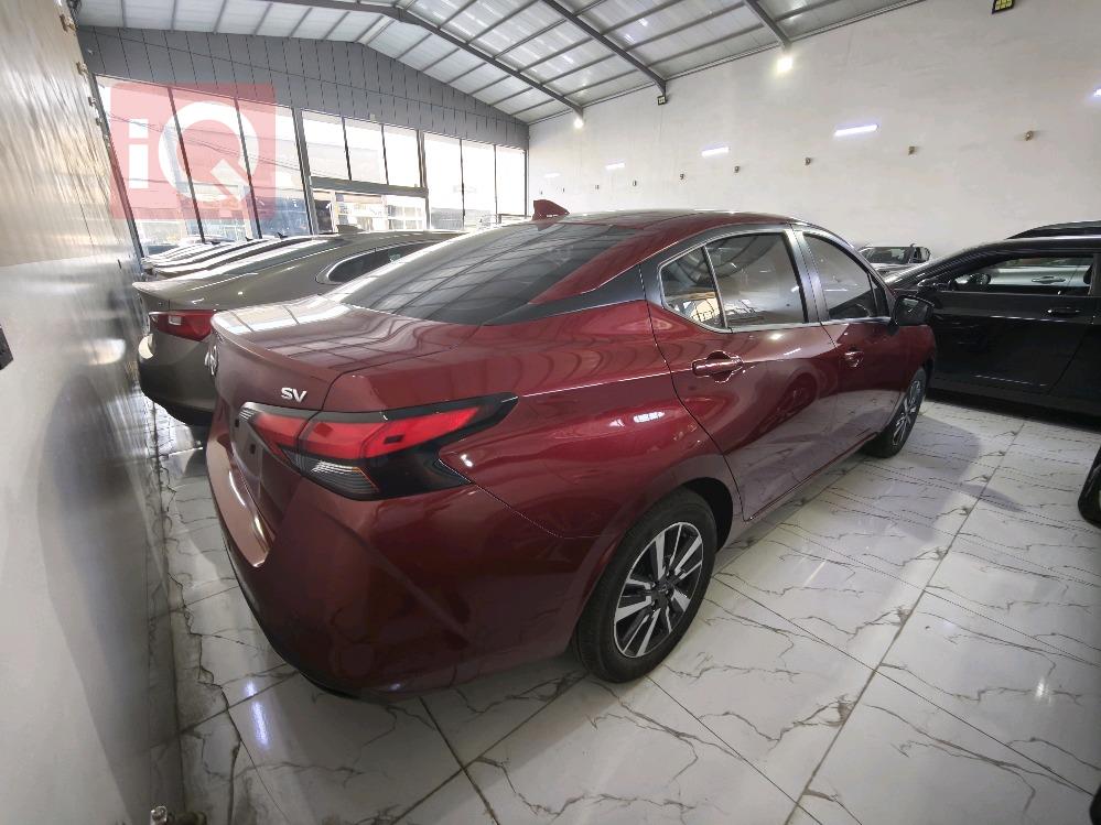 نیسان ڤێرسا